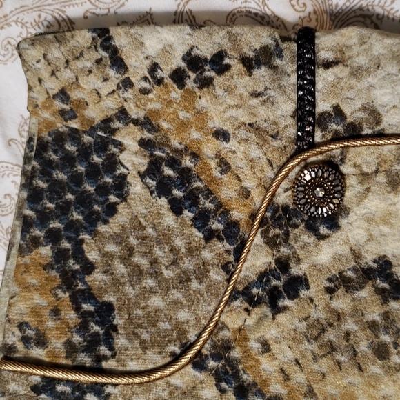 STQ golden snakeskin print trousers - Picture 6 of 14